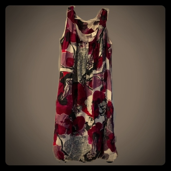 Newport News Dresses & Skirts - Sleeveless print bell shape dress